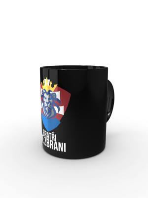 Černý hrnek Bratři ve zbrani (merch Tankista)