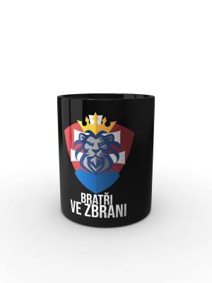 Černý hrnek Bratři ve zbrani (merch Tankista)