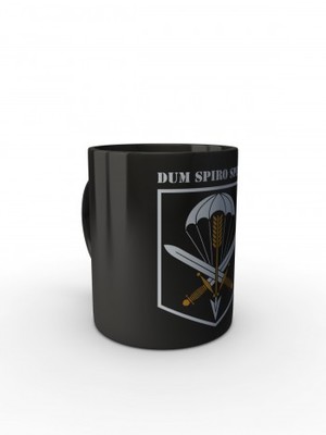 Černý hrnek CAF 601. SKSS Dum Spiro Spero
