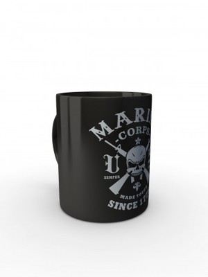 Černý hrnek Marine Corps Made Tough