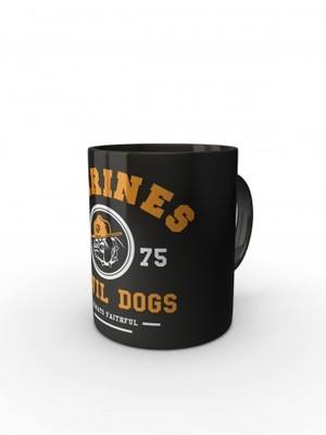 Černý hrnek Marines Devil Dogs