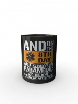 Černý hrnek PARAMEDIC 8th day