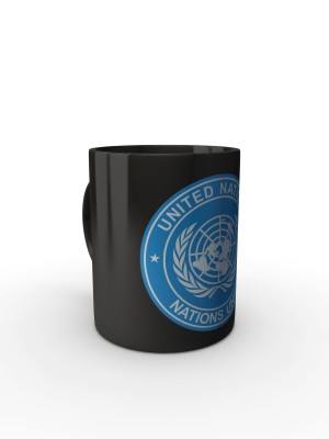 Černý hrnek UN