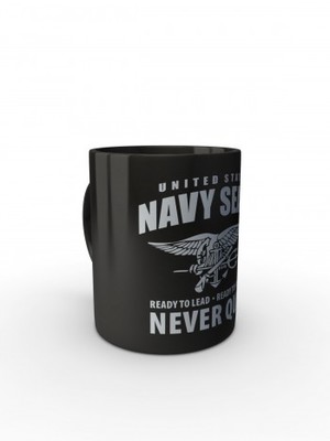 Černý hrnek United States NAVY SEALS Never Quit